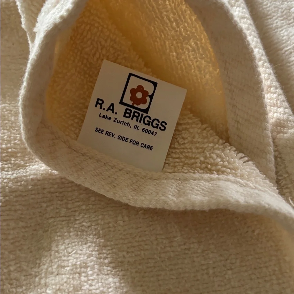 VTG R.A. Briggs Jillian Collection Holiday 2Pc Towel Set Bath Hand Towel Wreath